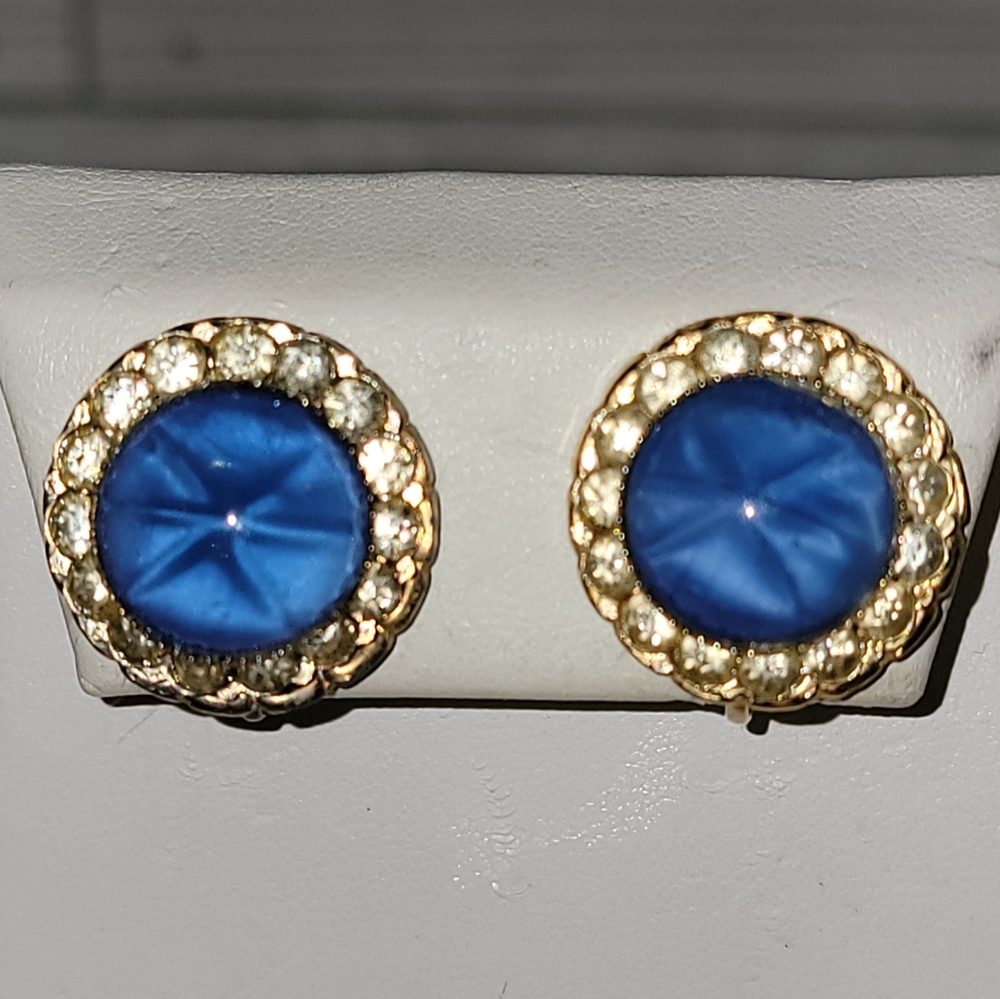 Vintage Blue Starburst Glass Cabochon Rhinestone Screw Back Earrings
